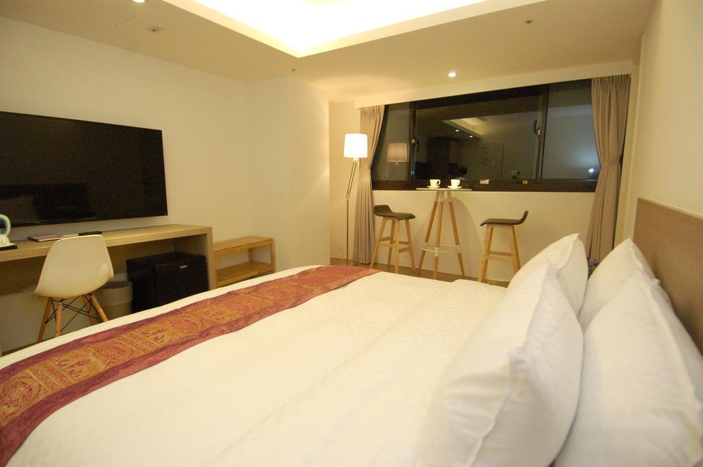 לודונג Season 5 Inn חדר תמונה